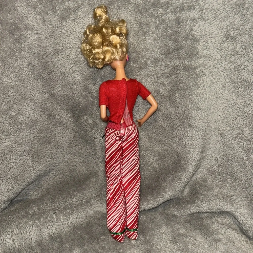Vintage 1966 Barbie In Christmas Outfit‎ With Earrings E2